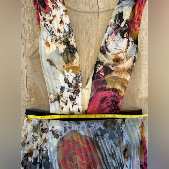 Bebe Split-Front Dress - 6 - Picture 13 of 13